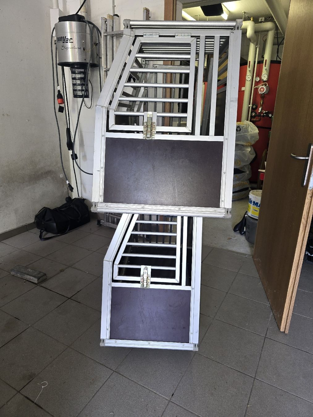Gabbie, trasporto & Sicurezza: Hundeboxen – Usato da Vorderthal venduto da Sducati 1