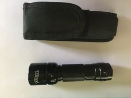 POLICE - Lampe de poche à LED + Etui protection ceinture
