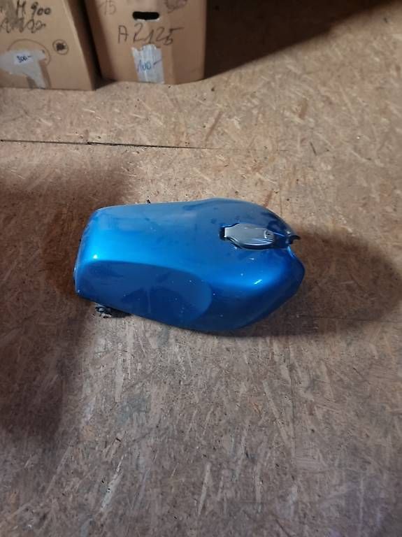 Accessori per altri veicoli: Tank XS 750.   10 – Usato da Aedermannsdorf venduto da Automarkt 3