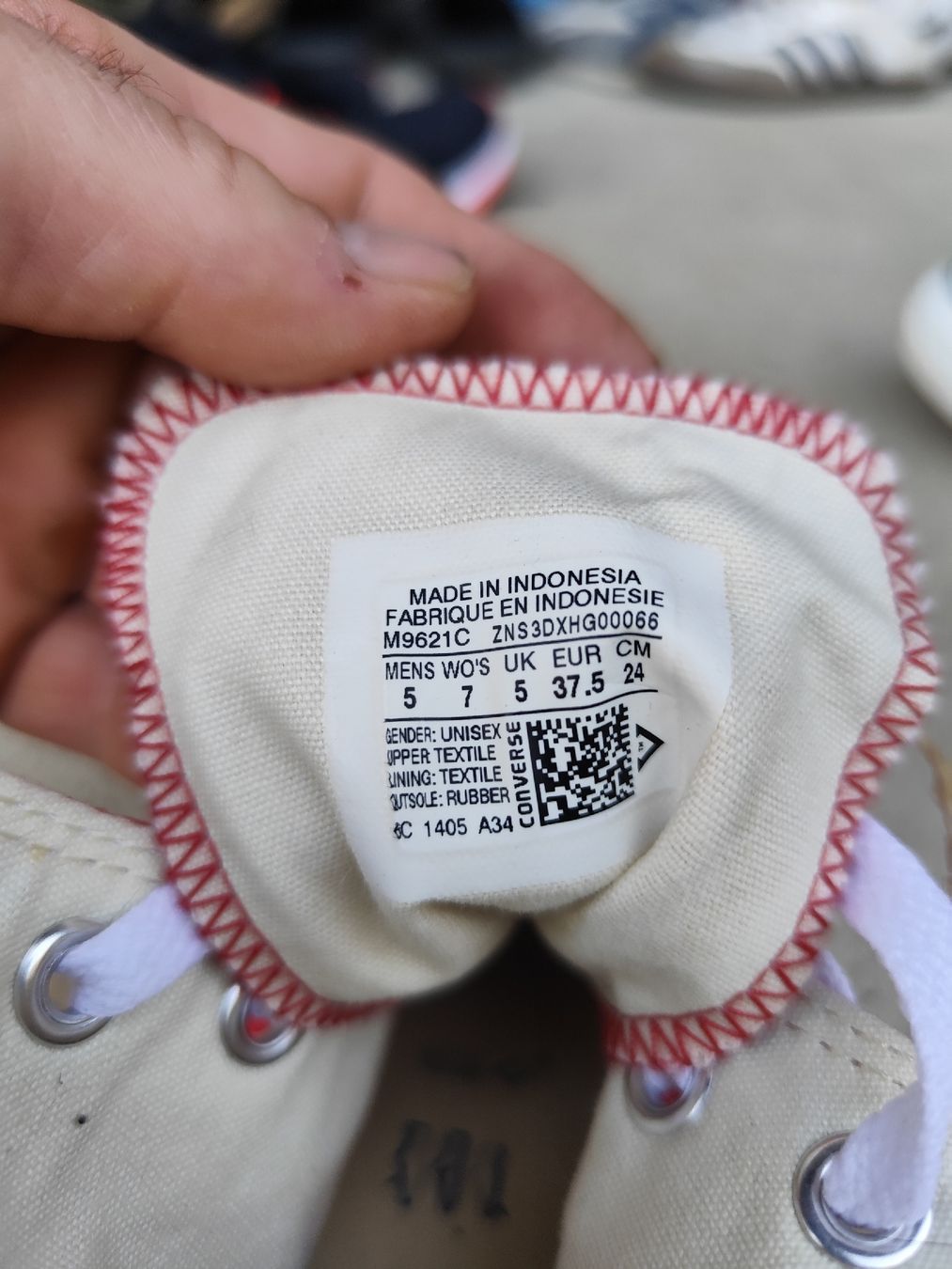 Scarpe da uomo: Converse All Star Chuck Taylor rot Grösse 37.5 – Nuovo (secondo la descrizione) da Langnau im Emmental venduto da mic110 2