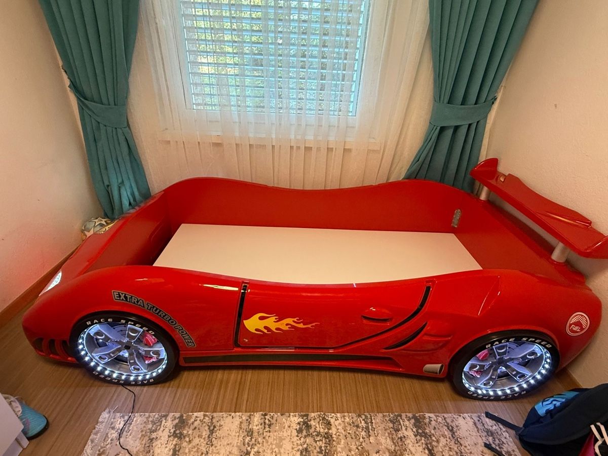 Letti: Autoförmiges Bett – Usato da Kloten venduto da melekli 4