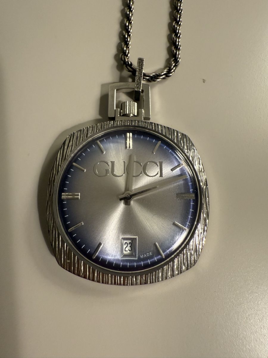 Gucci Uhren: Pendentif Gucci – Neu (gemäss Beschreibung) aus Genève von Igoreuf