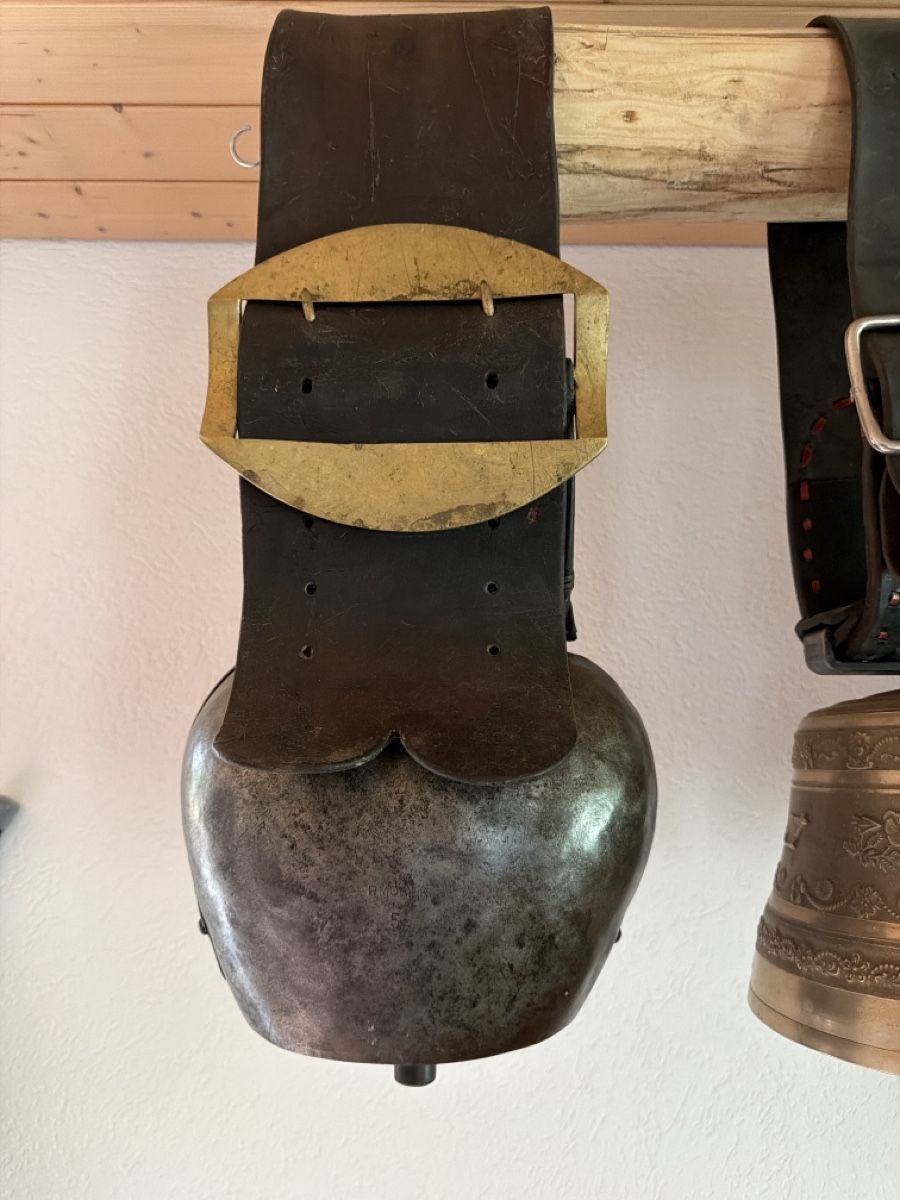 Glocken & Treicheln: P.Morier 5 – Gebraucht aus Aedermannsdorf von 1998Gc8