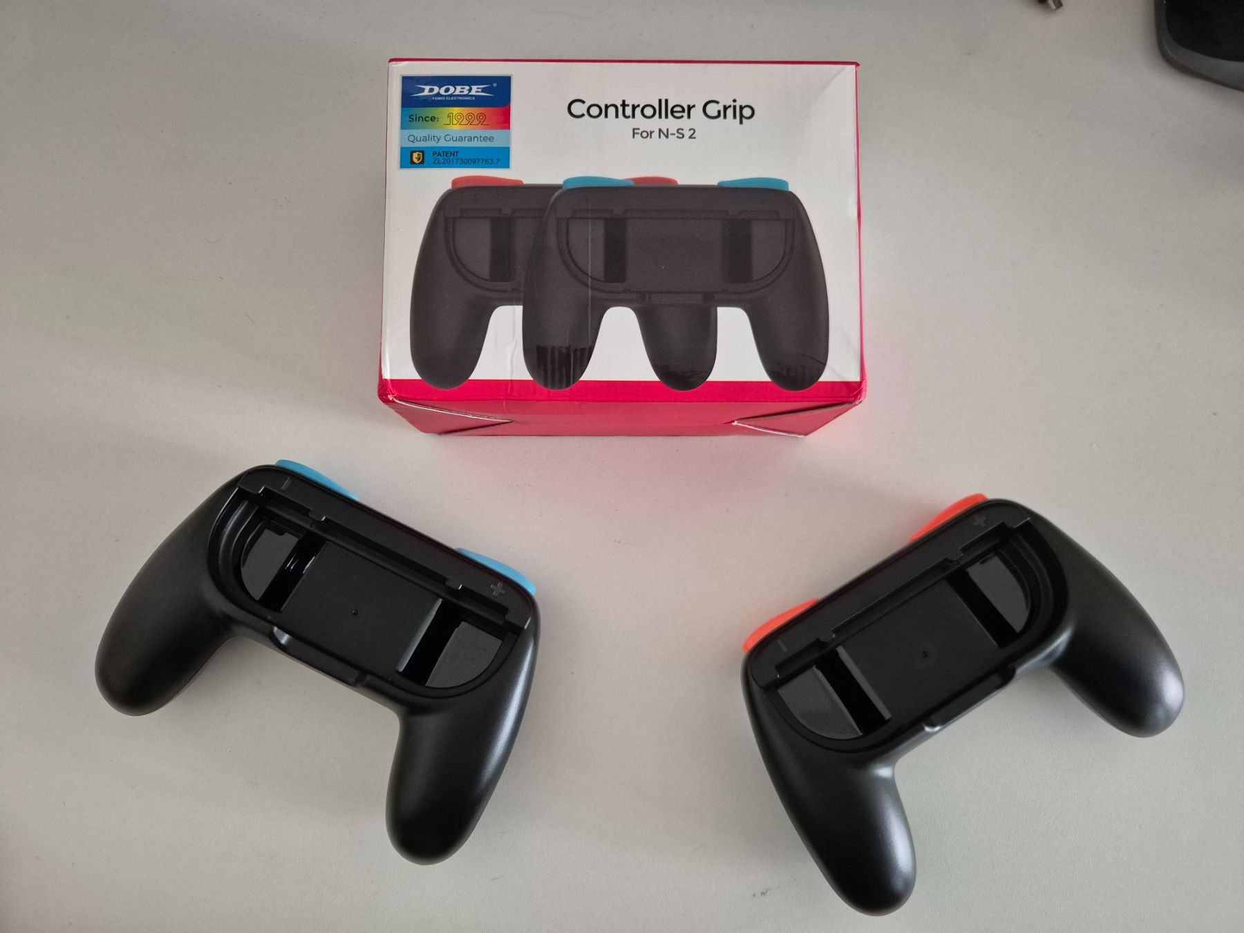 Nintendo Controller: Nintendo Switch 2 Controller Grip – Neu und originalverpackt aus Bern von jedevar