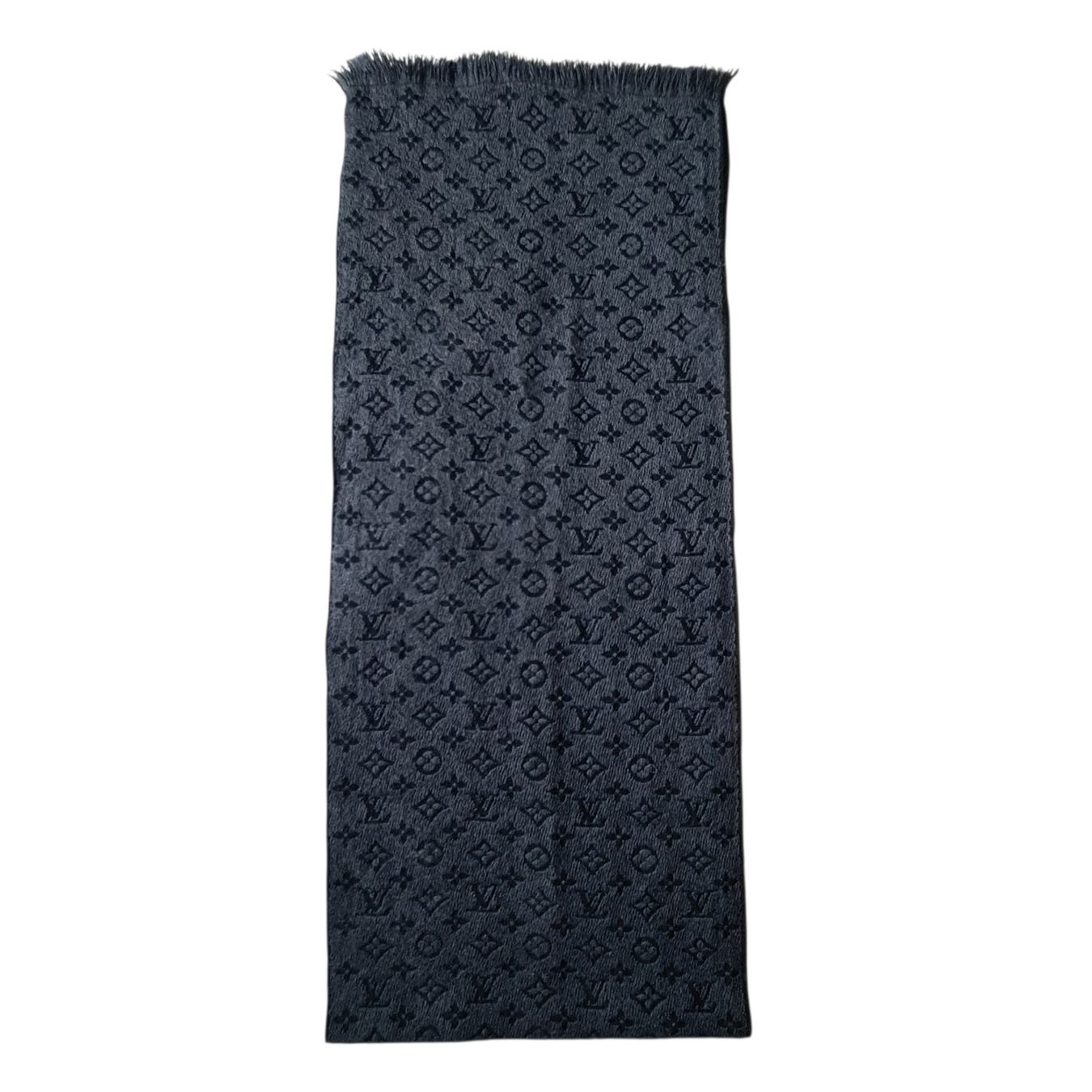 Louis Vuitton Foulards, Tücher & Schals: Écharpe Monogram Classic - Louis Vuitton – Gebraucht aus Renens VD von del_t2kx 5