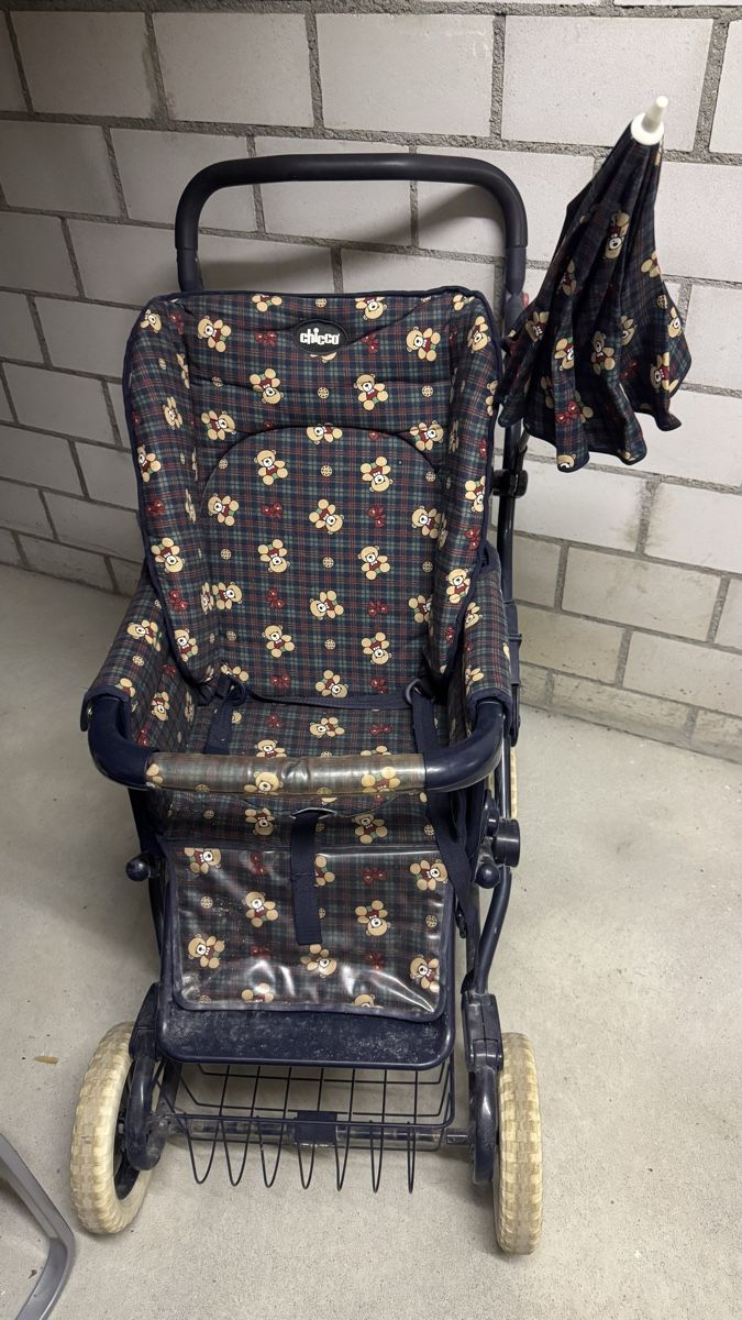 Chicco Carrozzine: Chicco Kinderwagen mit Zubehoer Used – Usato da Winterthur venduto da Kevin.Prandini 2
