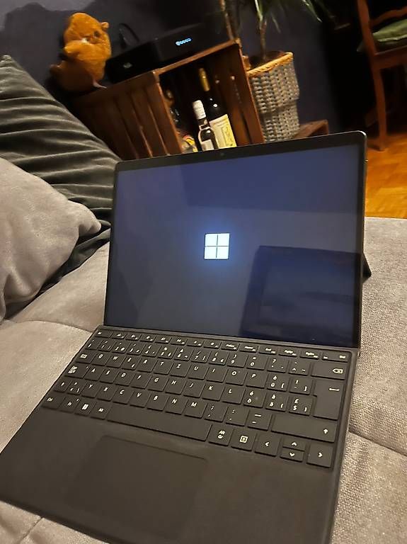 Tablettes PC: Microsoft Surface Pro 8  – D'occasion à Bern par lflu99