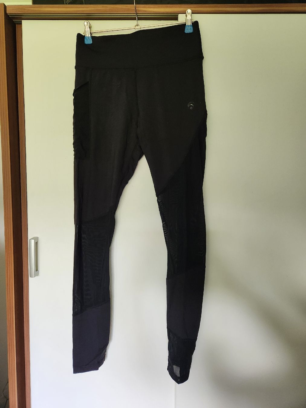 Oceansapart Leggings: Oceans Apart Leggings schwarz, mesh – Gebraucht aus Fribourg von voidness 2