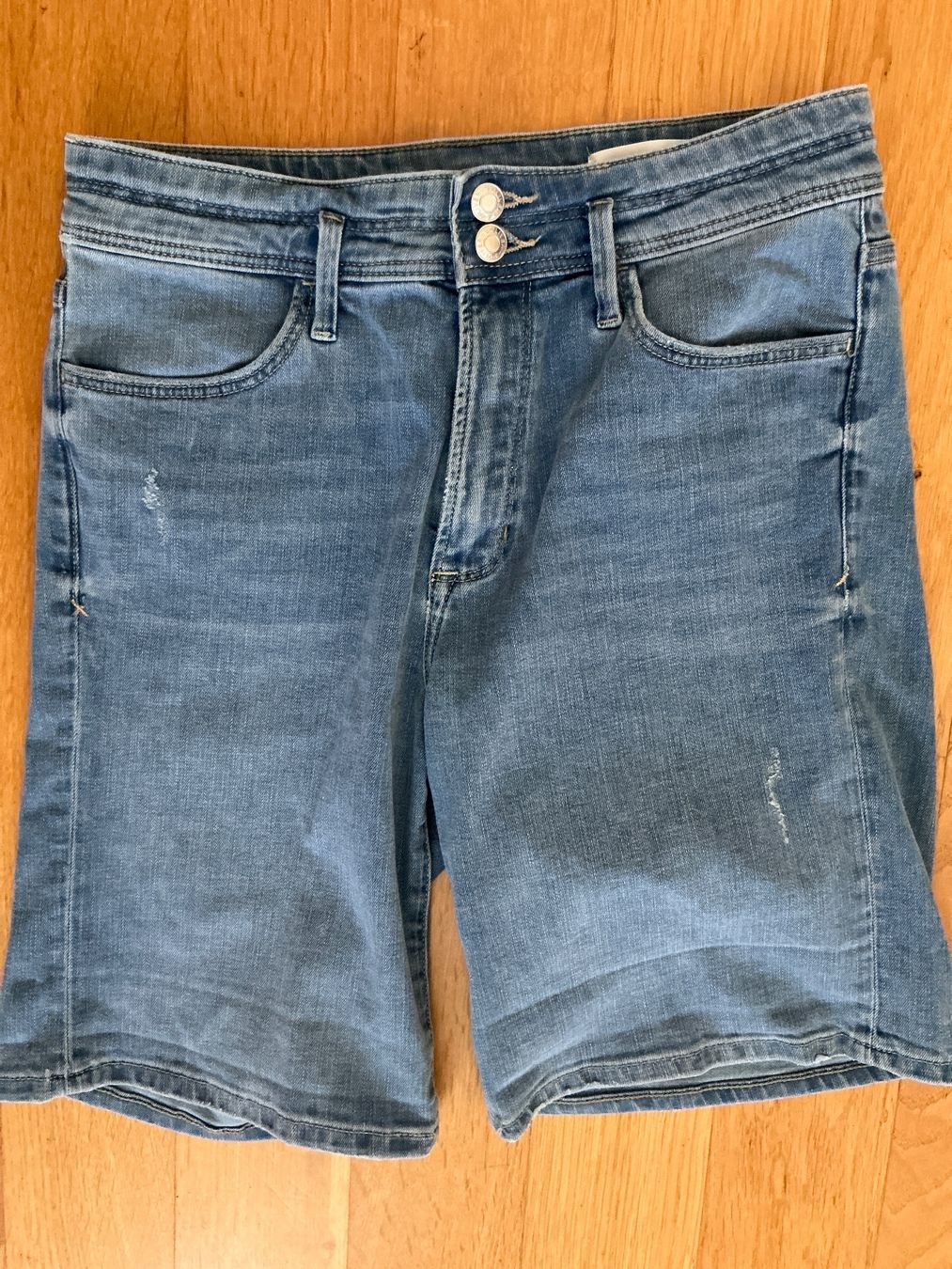 S.Oliver Jeans: S.Oliver Jeans Bermudas, ungetragen, W38 – Neuf avec emballage d'origine à Kreuzlingen par shopaholicatheart_2 5