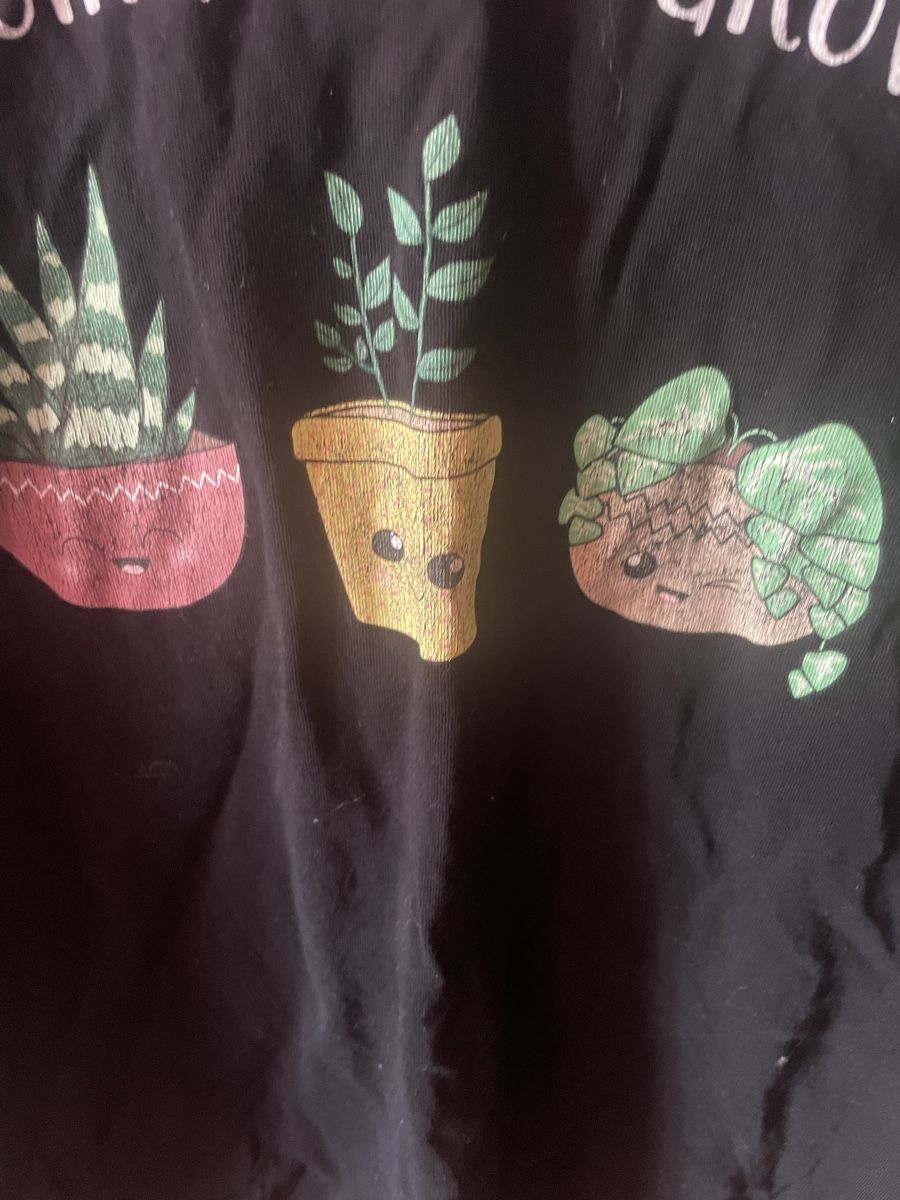 T-shirts: T-Shirt mit Pflanzen – D'occasion à Lenk im Simmental par banane50626 2