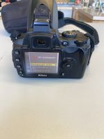Nikon D40 Digital Kamera mit Objektiv und Zubehör guter Zust