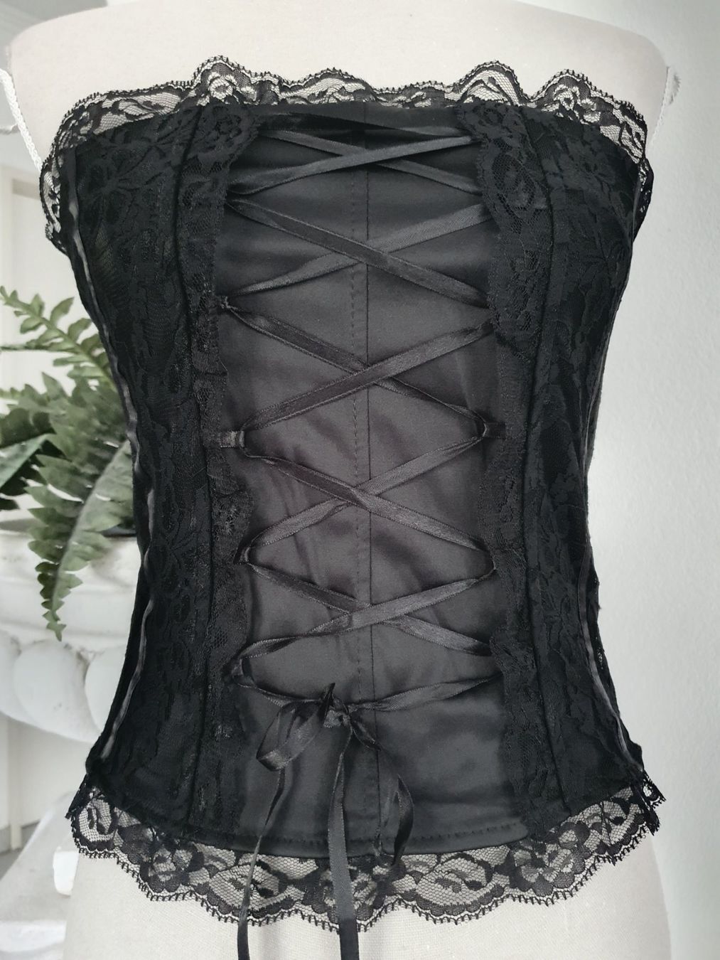 Altra biancheria intima: Gothic Corsage Satin m. Spitze Gr S – Usato da Münsingen venduto da BlackTears-3 1