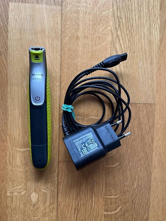 Rasoi & Lamette da barba: Philips OneBlade Hybrid-Rasierer & Trimmer – Usato da Bern venduto da vinsk3000
