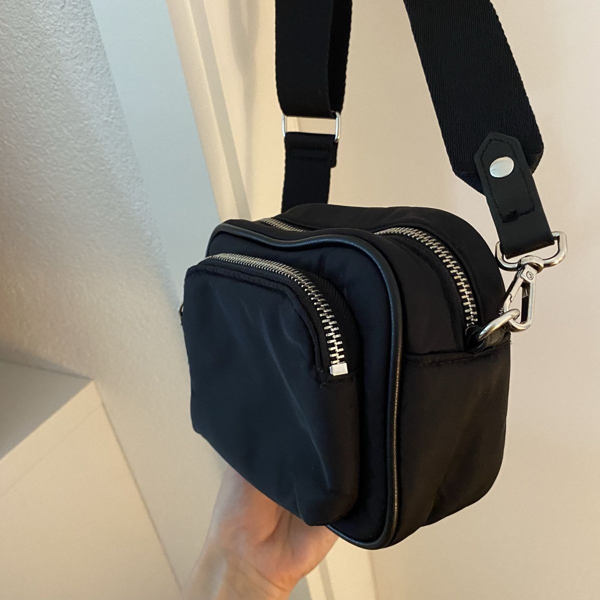 H&M Taschen für Damen: Wie neu schwarze Tasche H&M – Gebraucht aus Langenthal von vik_v5ml 3