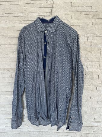 Elegantes Herrenhemd, Grösse L-XL