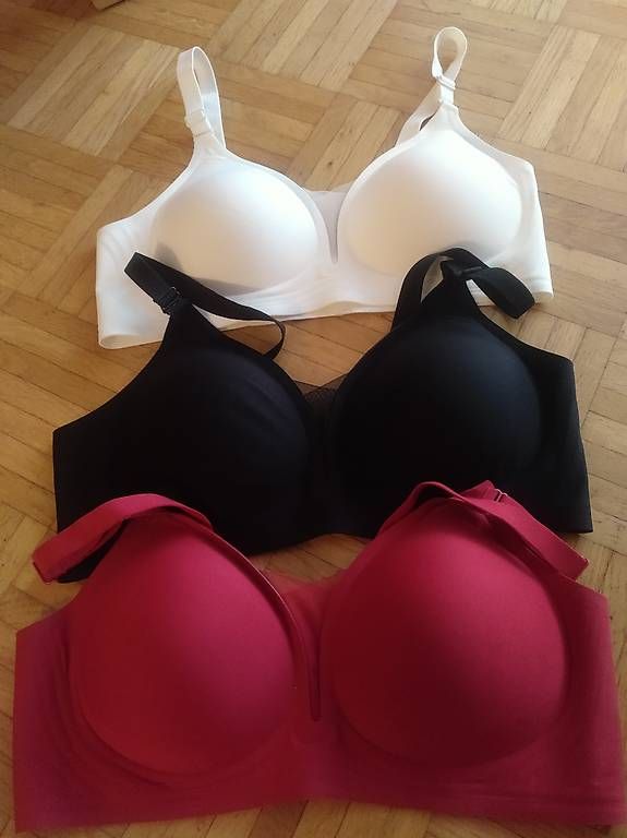 Altra biancheria intima: 3er-Set bügellose BHs, Grösse L – Usato da Samedan venduto da t_p_8nvs
