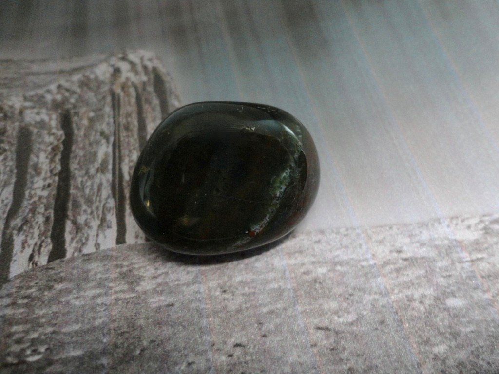 Mineralien & Heilsteine: Heliotrop Trommelstein – Neu (gemäss Beschreibung) aus Biberist von Steine