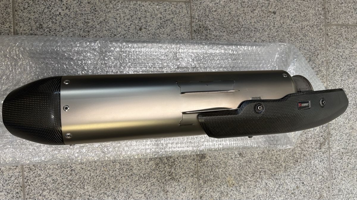 KTM Auspuffanlagen: Akropovic Slip On – Gebraucht aus Bönigen von PE08 2