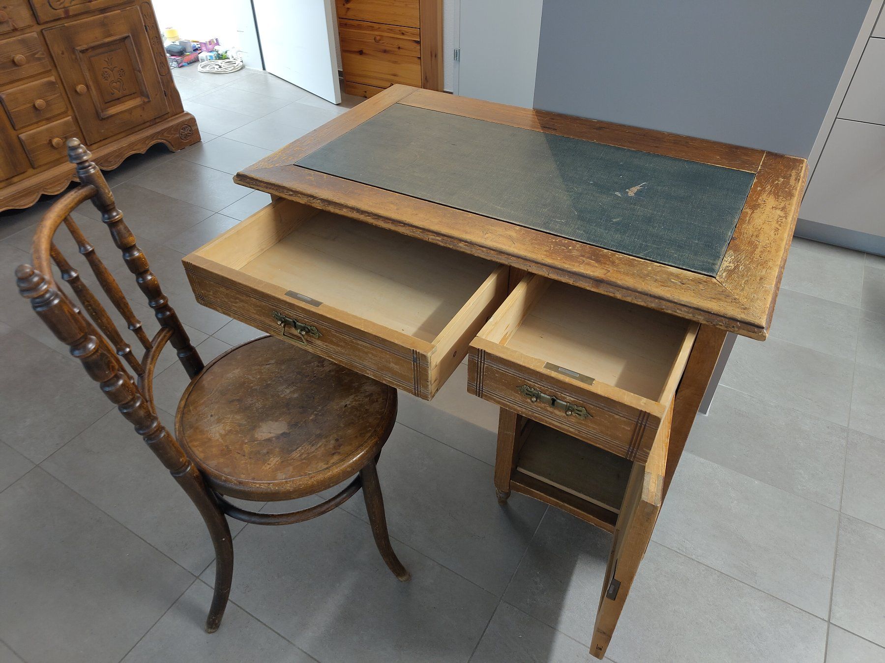 Bureaux: Alter/Antiker Schreibtisch – D'occasion à Ronco sopra Ascona par ghurli 1