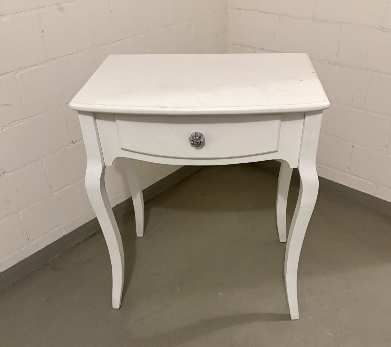 Cassettiere: Kommode shabby chic muss gestrichen werden – Usato da Glattbrugg venduto da Ariel012 1