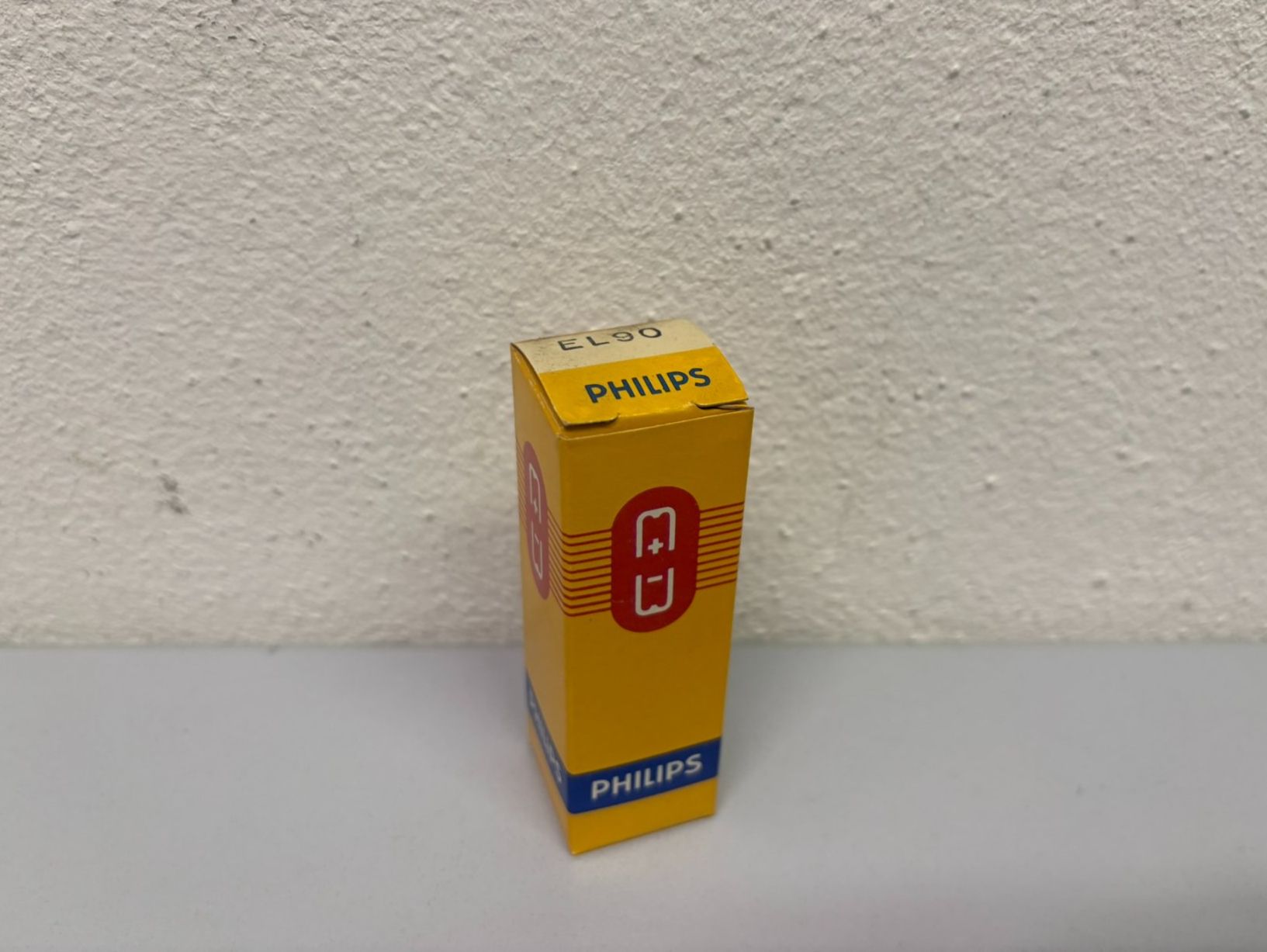 Philips Componenti elettronici: Philips EL 90 – Usato da Hochdorf venduto da av-electronics
