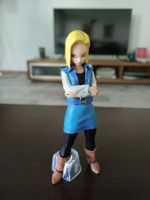 Superbe figurine de C18 - Dragon Ball Z