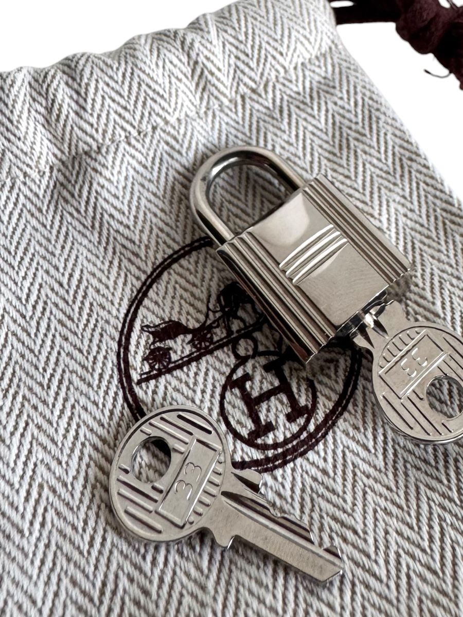 Hermès Taschen für Damen: HERMES Taurillon Clemence Picotin Lock 18 PM Tasche – Gebraucht aus Kriens von hannaandkiko 6