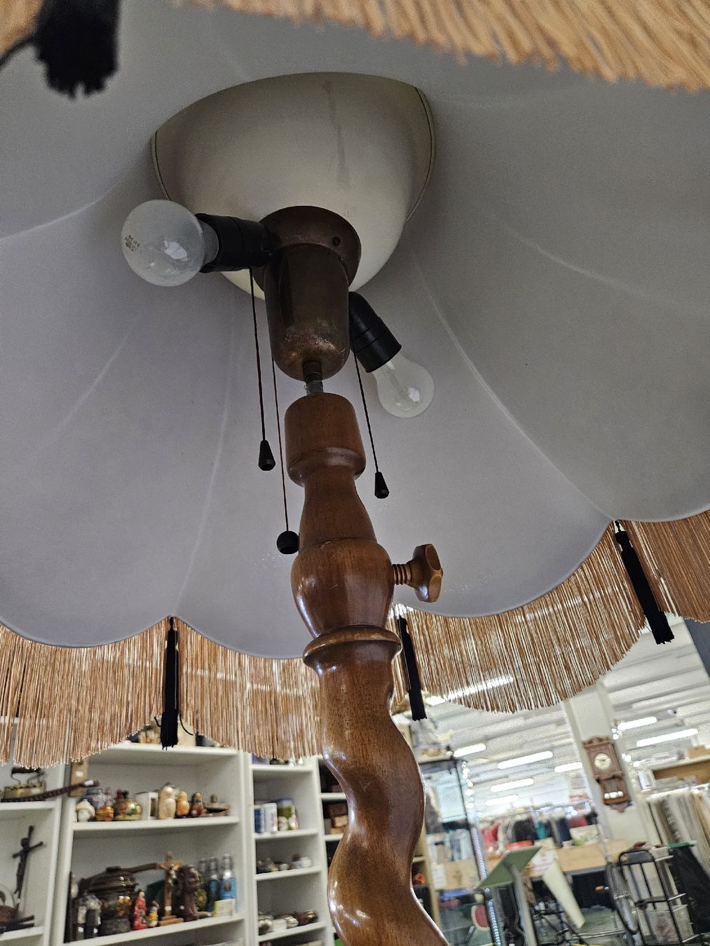 Lampen: Mid-Century Stehlampe aus Holz  – Gebraucht aus Pratteln von Cartonsducoeur_bl 4