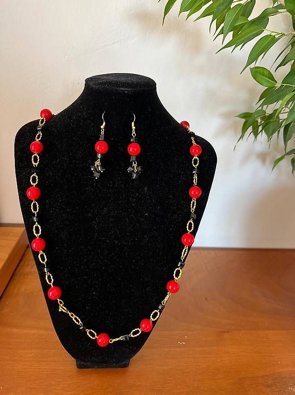 Colliers: Parure de bijou tramsformable – Neuf avec emballage d'origine à Saxon par 363_tl2c 3