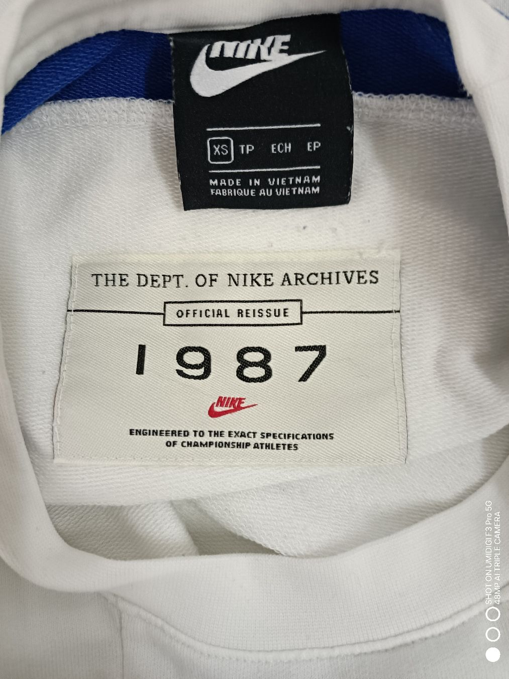 Nike Maglioni & Felpe: Nike Pullover Archiv Reissue 1987 Weiss Blau Grösse XS – Usato da Aarwangen venduto da to-hirschi 3