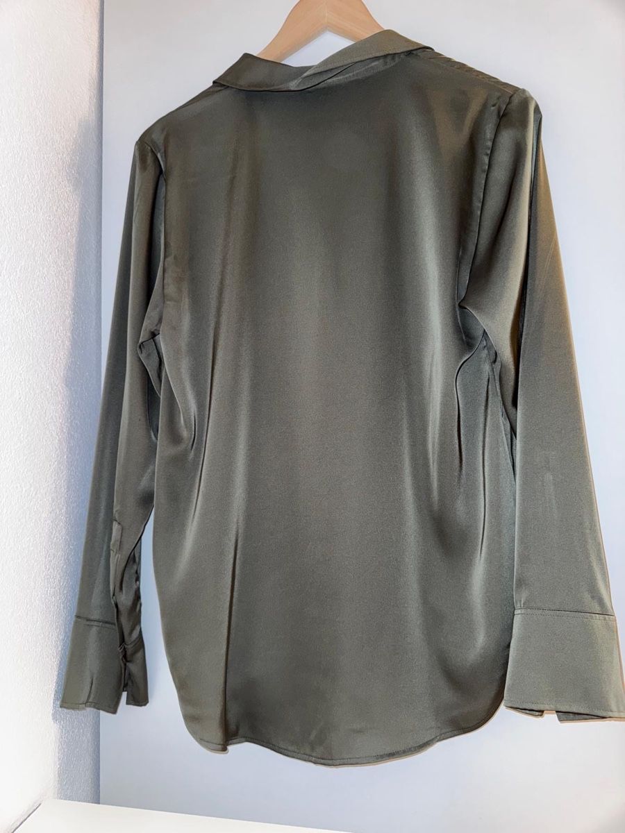 Camicette: Bluse mit v ausschnitt elegant – Usato da Zofingen venduto da ismail01a 1
