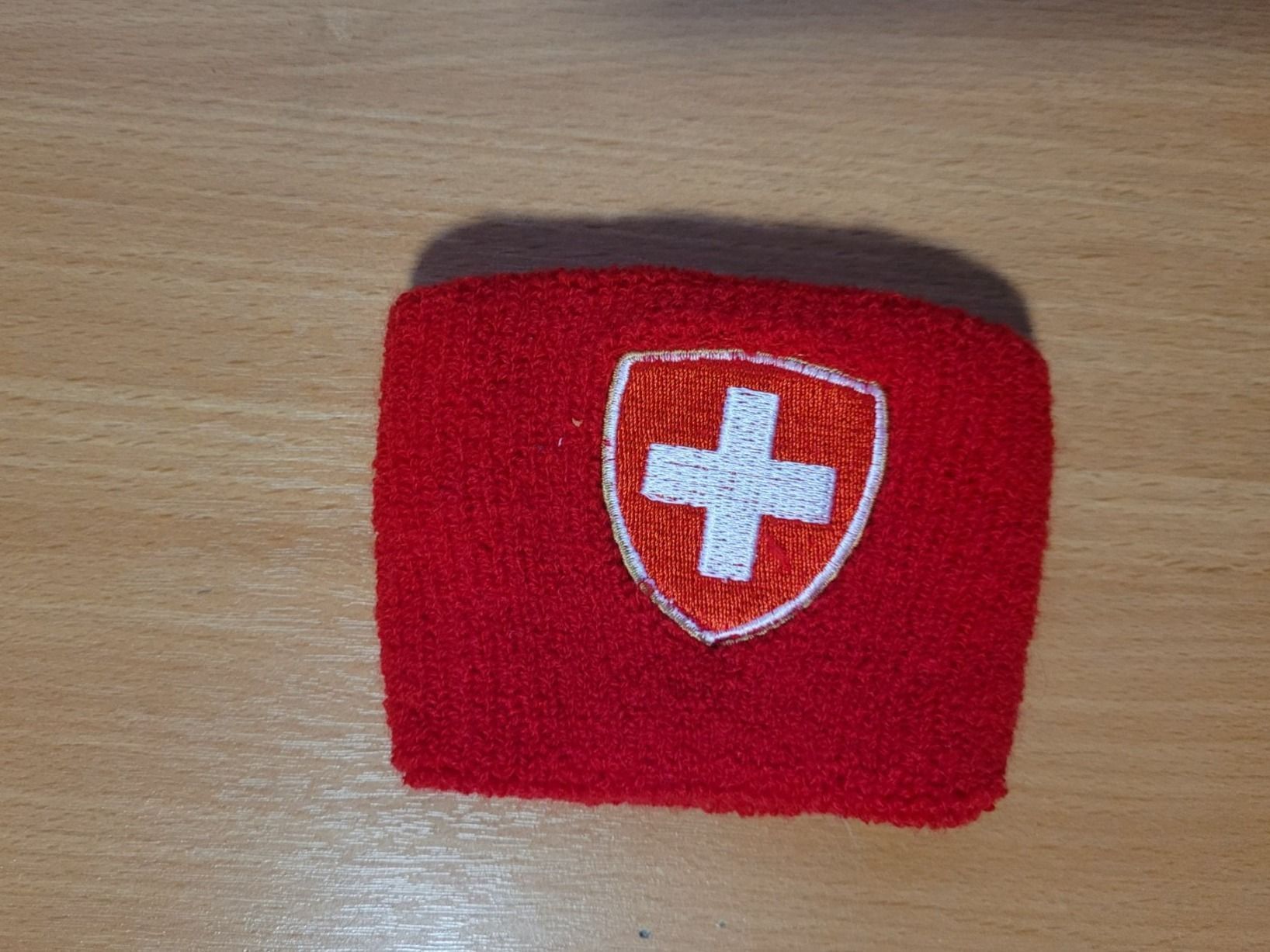 Armbänder & -reifen: Schweissband und Mütze – Neu (gemäss Beschreibung) aus Basel von Da-vid3