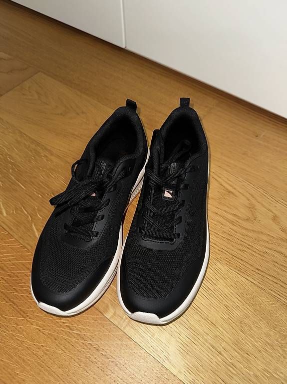Anta Scarpe da donna: Running shoes size 38.5 – Usato da Luzern venduto da fiona.1013 2