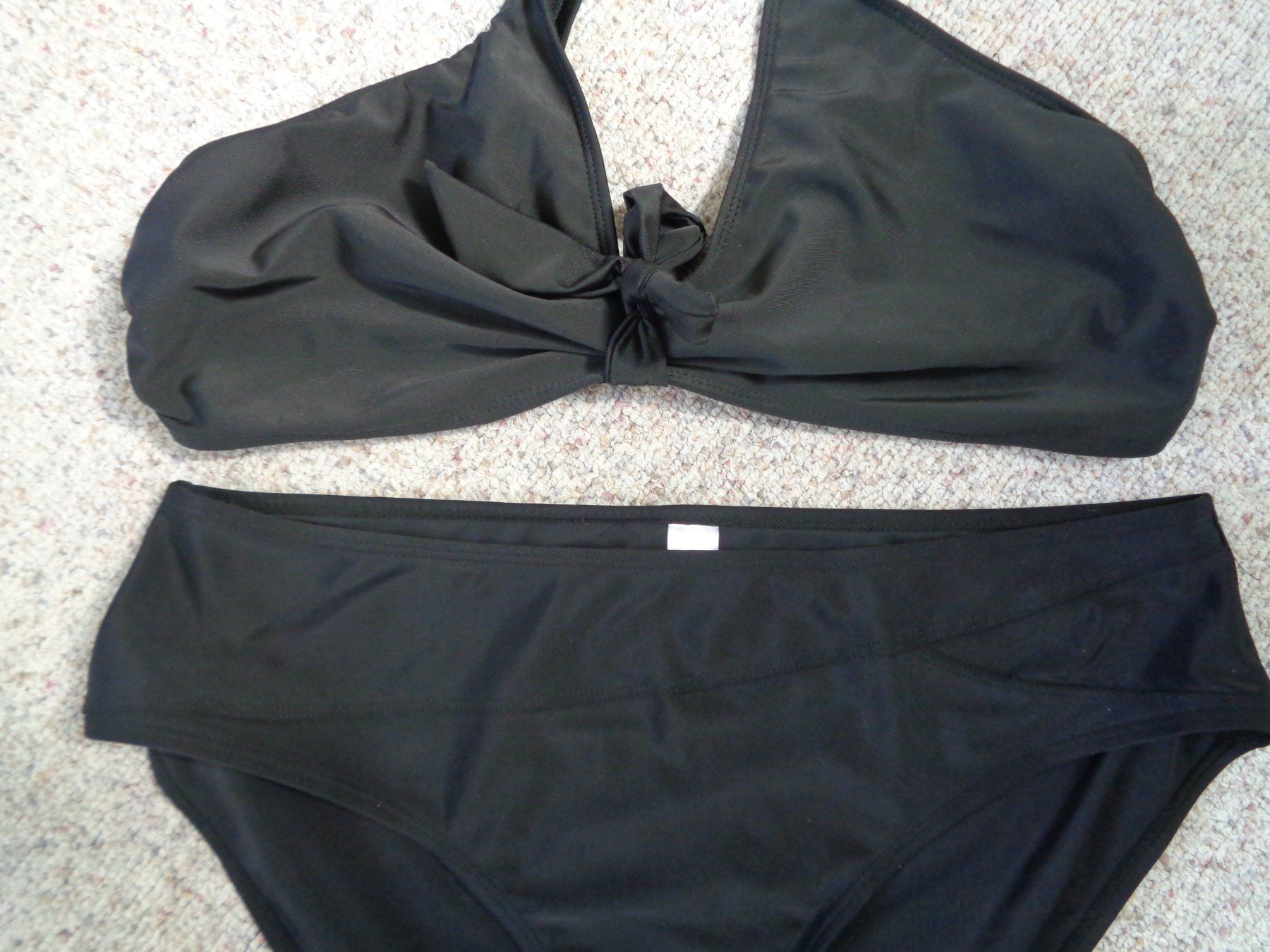 Costumi da bagno & Bikini: Bikini in schwarz (Gr. 44/46) – Nuovo e nell'imballaggio originale da Langenbruck venduto da Gumsi 1