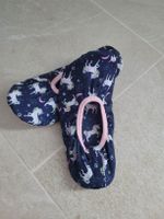 Hausschuhe Gr. 30/31 mit Einhorn-Muster