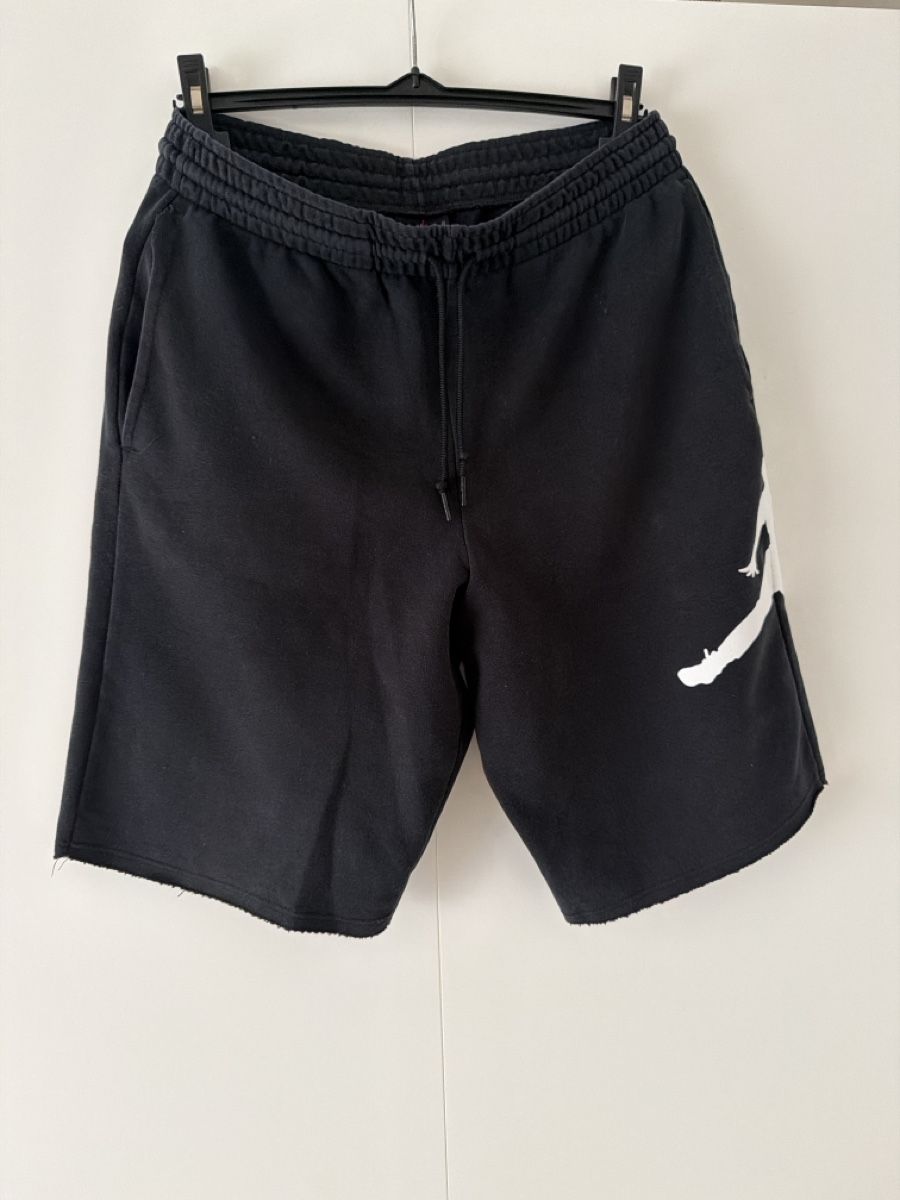 Jordan Pantalons: Shorts basket JORDAN – D'occasion à Lausanne par joshua75