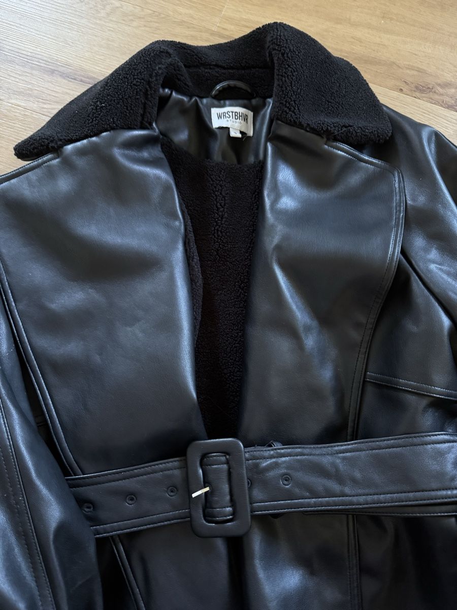 Giacche: Wrstbhvr Kunstlederjacke mit Gürtel – Usato da Lyss venduto da Ledina123 2