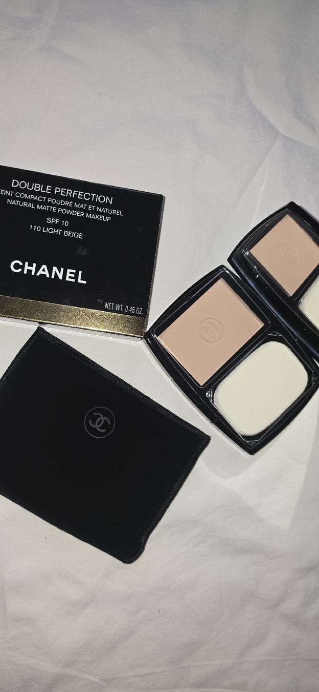 Chanel Make-up: CHANEL Double Perfection Teint Compact Poudre 110 Light Beig – Nuovo e nell'imballaggio originale da Martigny venduto da zin_y9tt 2