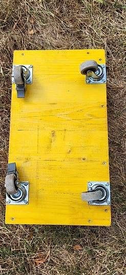 Casse di trasporto: Sitzkiste Holz mit Rollen – Usato da Duggingen venduto da lot-of-fun 2