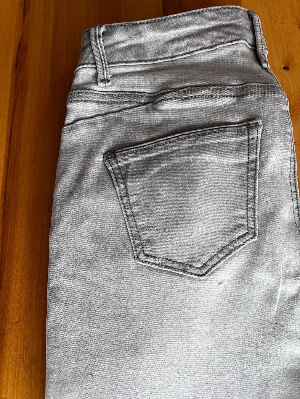 C&A Jeans: Jeans C&A Gr.36 grau – Usato da Oberglatt ZH venduto da dauerbrenner 4