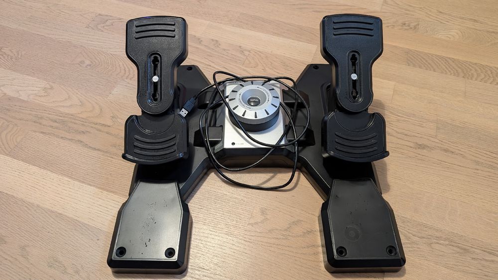 Saitek Pro Flight Rudder pedals (D'occasion) à Etoy pour CHF 31 – avec ...