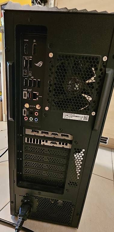 PCs: Asus ROG Strix gaming PC – D'occasion à Emmenbrücke par EvoCards 2