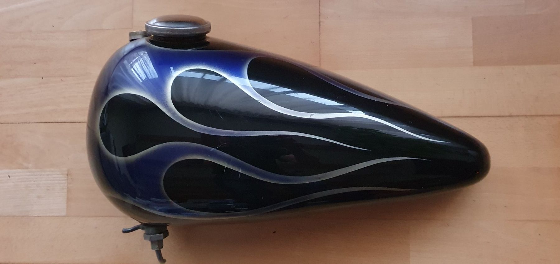 Harley-Davidson Accessori per altri veicoli: Harley-Davidson Tank-hälfte zu Oldtimer – Usato da Rothenburg venduto da Bleonhard