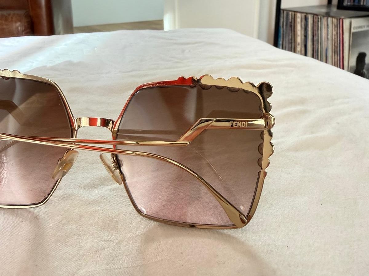 Fendi Occhiali & Lenti: Fendi, Blumenrand, neuwertig, oversized – Usato da Oberarth venduto da SSS. 7