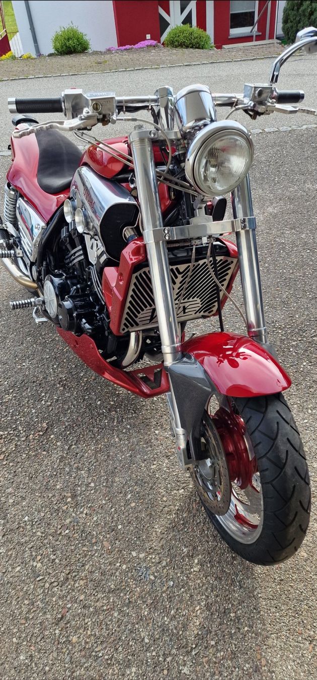 Yamaha Toutes les pièces détachées moto: YAMAHA V-MAX 1200 – D'occasion à Roggliswil par Bluro90 1