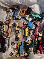 Lot de voitures miniatures anciennes