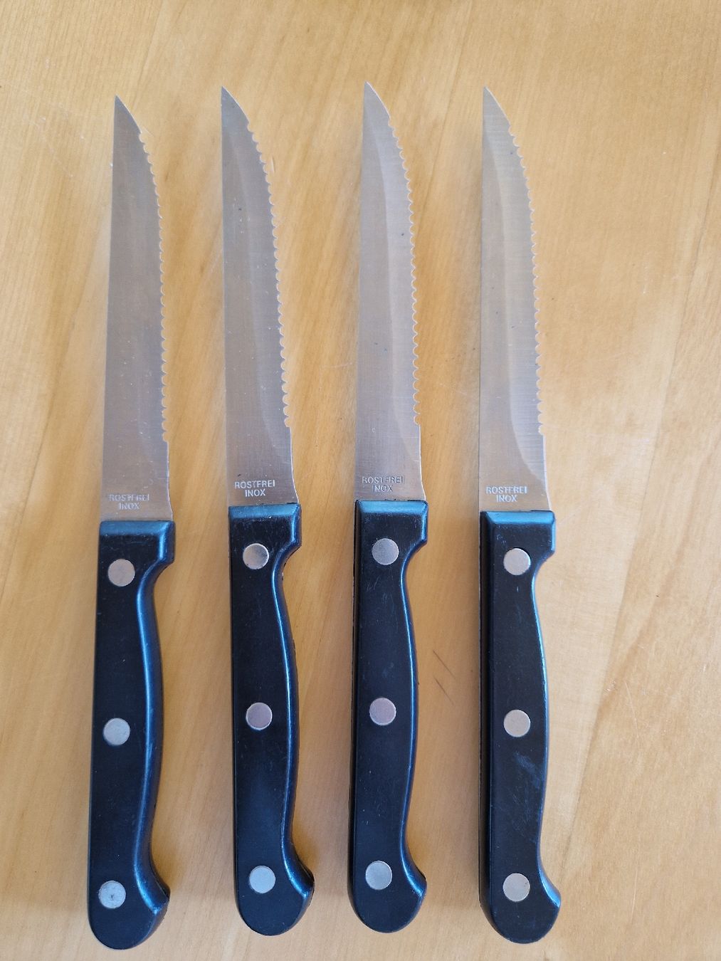 Küchenmesser: Steakmesser 4x – Gebraucht aus Wädenswil von jah_6z56