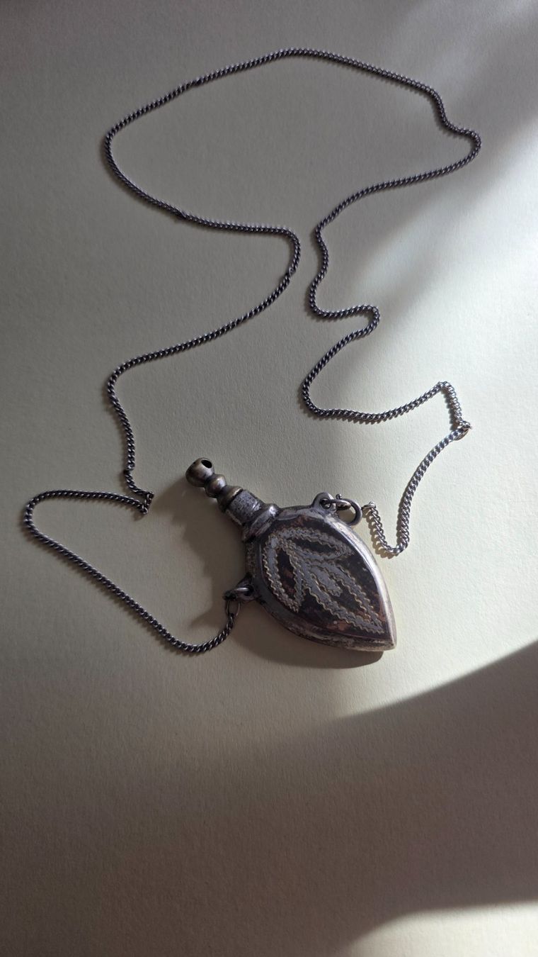 Catenine: Kette mit Anhänger – Usato da Wittenbach venduto da rose_rosi
