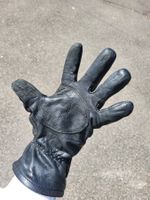 Leather gloves