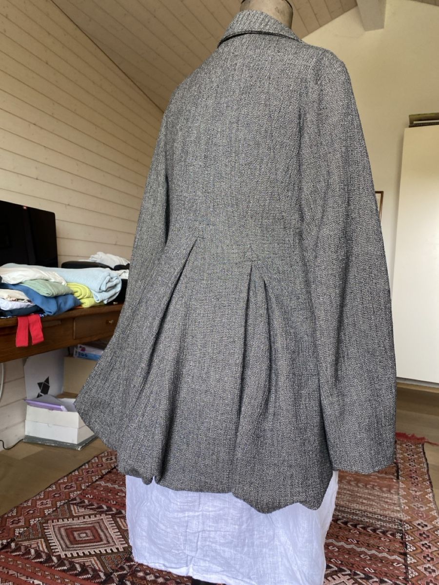 Lilith Jacken: Veste Lilith – Gebraucht aus Lonay von Ikoko 1